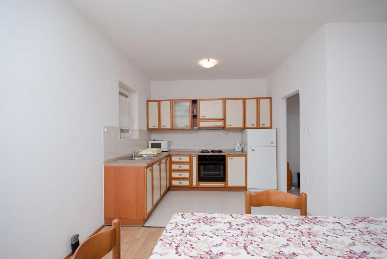 Ruza-rajska Apartament Lopar